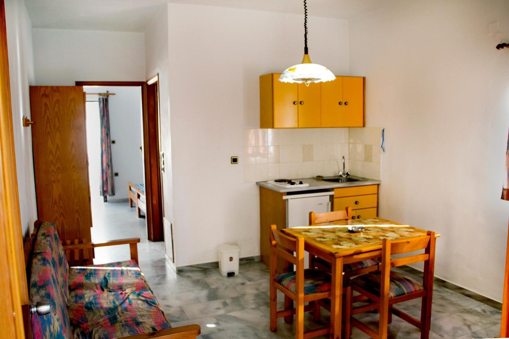 Popi Hotel Apartments Agia Marina  Exterior photo