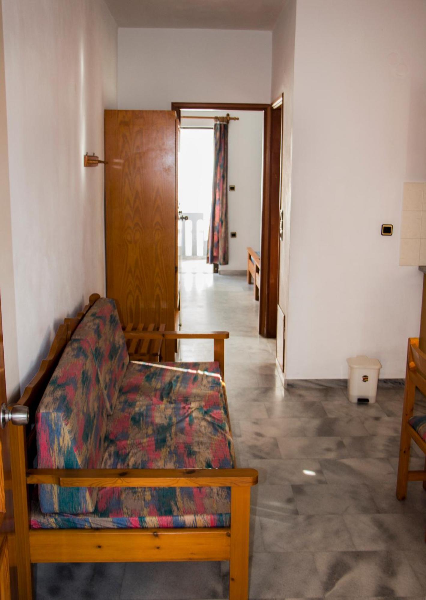 Popi Hotel Apartments Agia Marina  Exterior photo