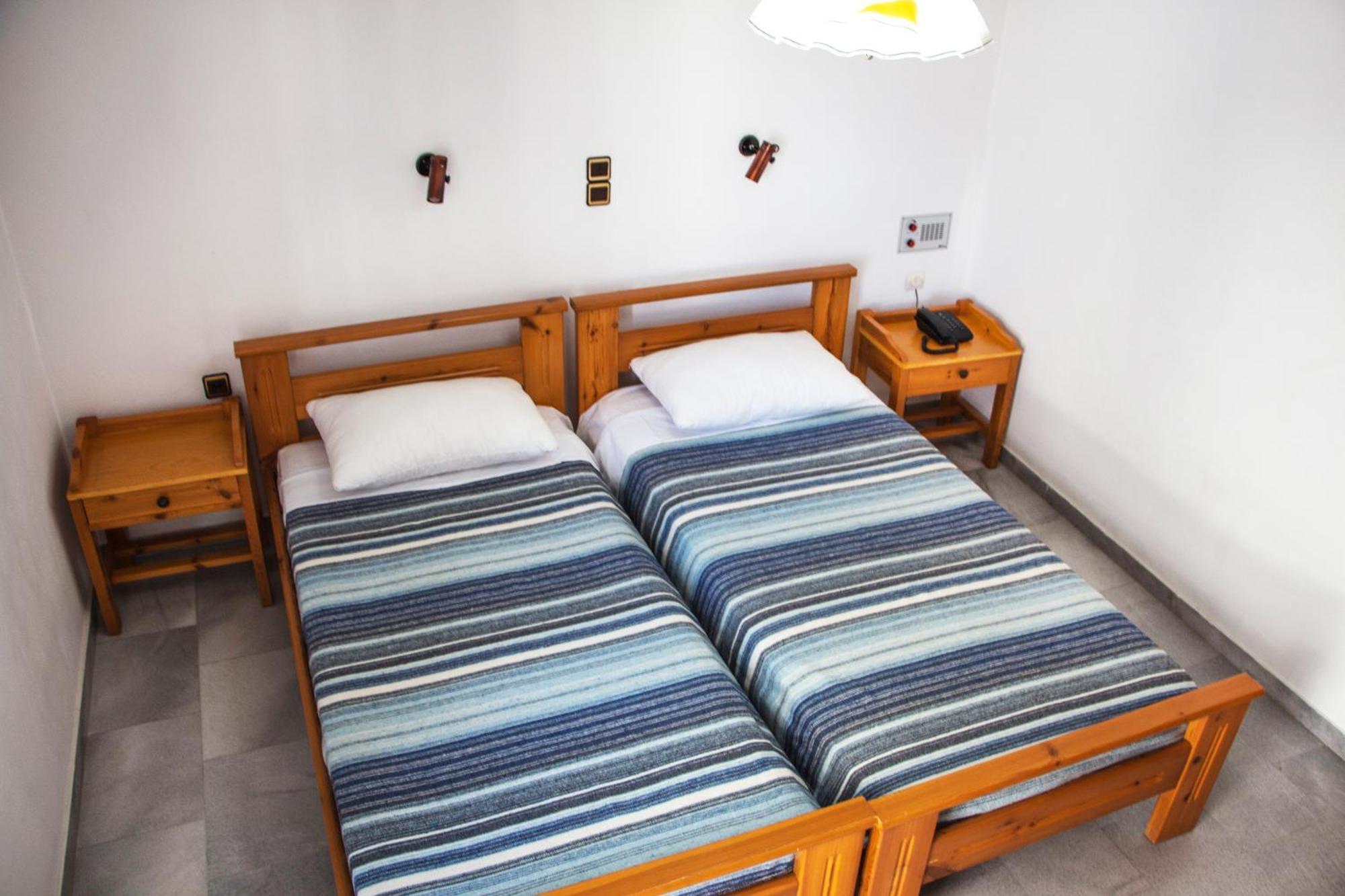 Popi Hotel Apartments Agia Marina  Exterior photo