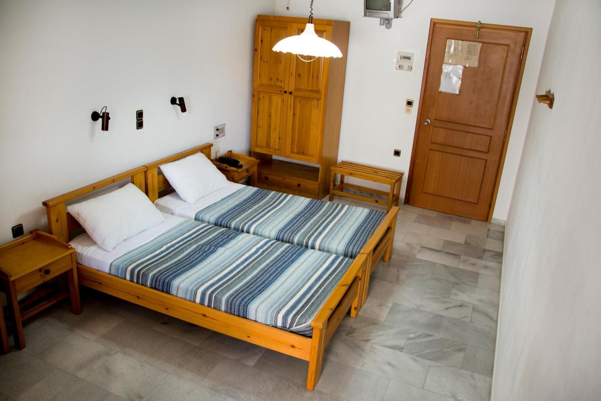 Popi Hotel Apartments Agia Marina  Exterior photo