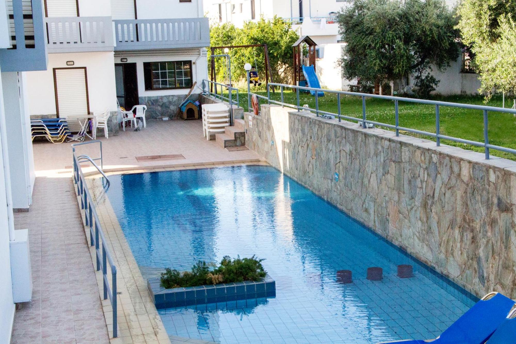 Popi Hotel Apartments Agia Marina  Exterior photo