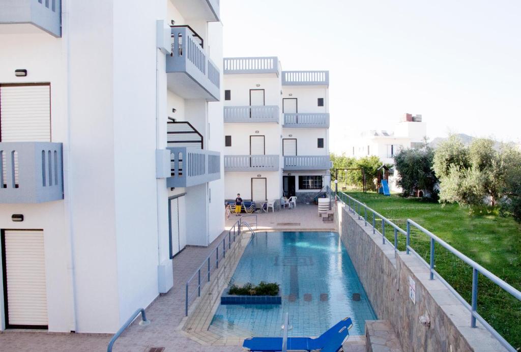 Popi Hotel Apartments Agia Marina  Exterior photo