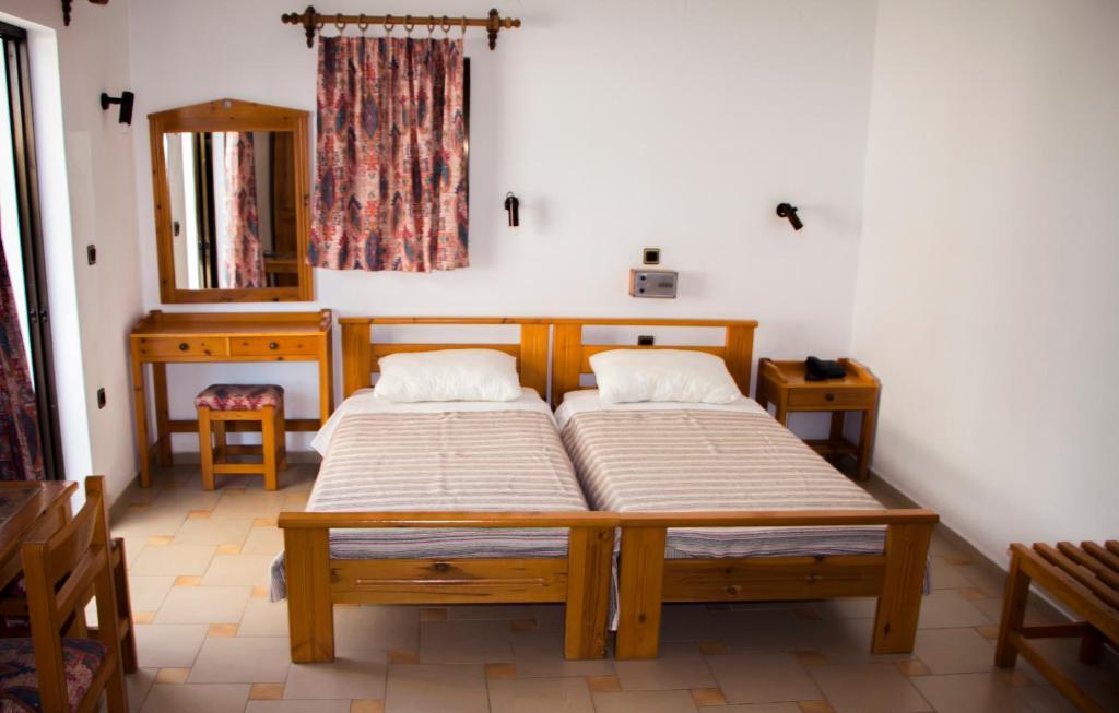 Popi Hotel Apartments Agia Marina  Exterior photo